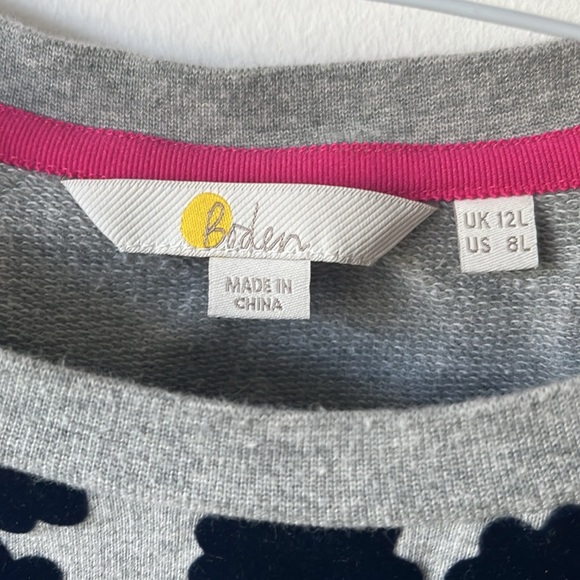 Boden gray sweater with velvet flower appliqué - Picture 2 of 3